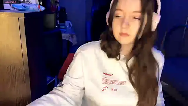 Snapshot of LauretteRagar chatting on November 26, 2025, 5:13 pm LauretteRagar online show from November 26, 2025, 5:13 pm