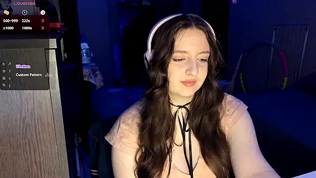 Snapshot of LauretteRagar chatting on November 12, 2025, 5:50 pm LauretteRagar online show from November 12, 2025, 5:50 pm