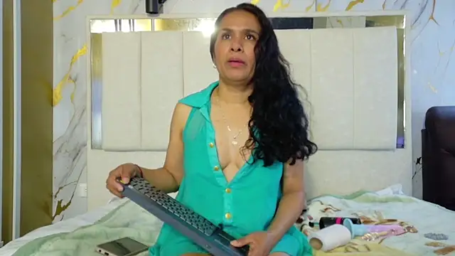 Vanessa 7  online show from May 5, 2026, 8:34 pm