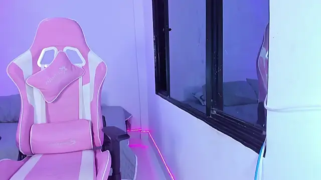  anais bustamante  online show from February 3, 2026, 11:37 am