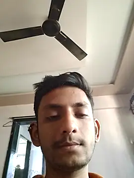 yung cplz online show from December 19, 2025, 8:06 am