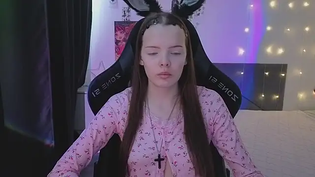 Luna Navy online show from February 14, 2026, 6:46 am