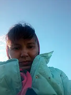 Snapshot of Romashka33011 chatting on September 21, 2025, 7:57 am Romashka33011 online show from September 21, 2025, 7:57 am