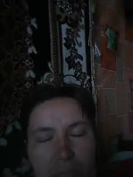 Snapshot of Romashka33011 chatting on September 19, 2025, 7:23 am Romashka33011 online show from September 19, 2025, 7:23 am