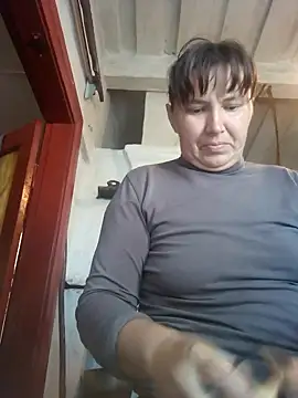 Snapshot of Romashka33011 chatting on September 25, 2025, 8:09 am Romashka33011 online show from September 25, 2025, 8:09 am