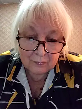 Alexia64231 online show from November 4, 2025, 9:24 am