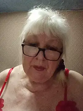 Snapshot of Alexia64231 chatting on June 8, 2026, 2:12 am Alexia64231 online show from June 8, 2026, 2:12 am