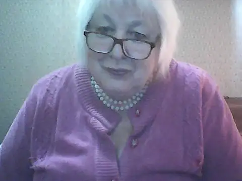 Alexia64231 online show from September 28, 2025, 4:41 am