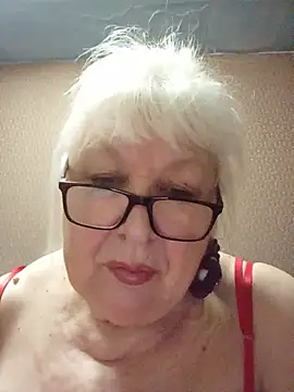 Snapshot of Alexia64231 chatting on June 8, 2026, 1:22 am Alexia64231 online show from June 8, 2026, 1:22 am