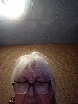 Alexia64231 online show from June 22, 2026, 4:37 pm