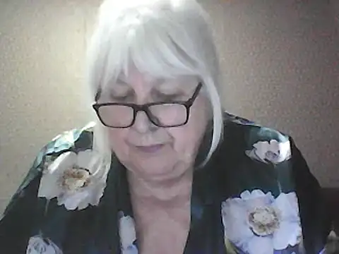 Alexia64231 online show from April 22, 2026, 3:08 pm