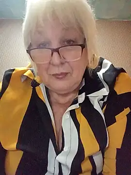 Alexia64231 online show from October 25, 2025, 6:19 pm