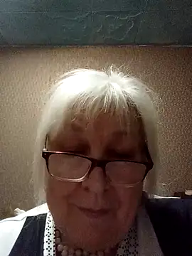 Alexia64231 online show from November 18, 2025, 7:22 am