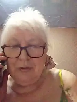 Snapshot of Alexia64231 chatting on June 12, 2026, 4:32 am Alexia64231 online show from June 12, 2026, 4:32 am