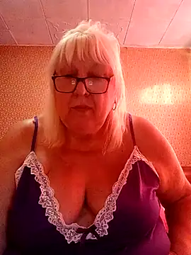 Alexia64231 online show from July 19, 2026, 3:26 am