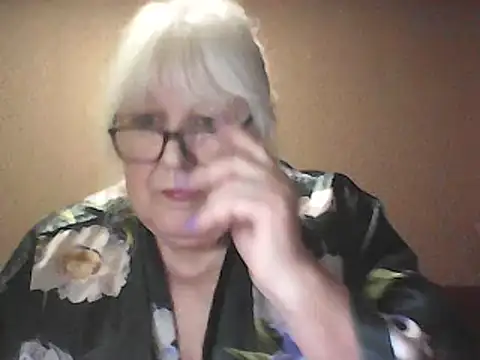 Alexia64231 online show from April 4, 2026, 5:19 pm