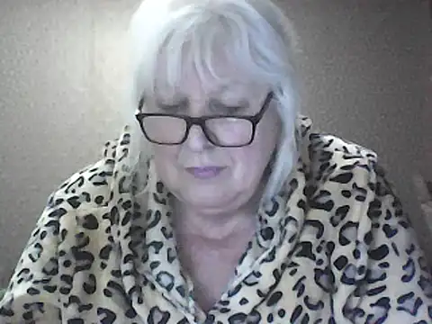 Alexia64231 online show from April 6, 2026, 6:53 pm