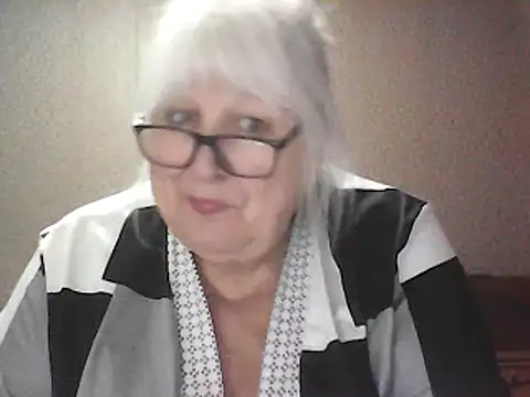 Alexia64231 online show from April 24, 2026, 2:08 pm