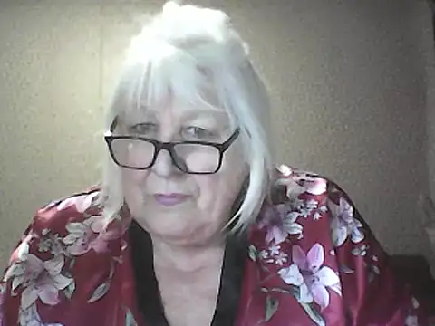Alexia64231 online show from April 23, 2026, 1:02 pm