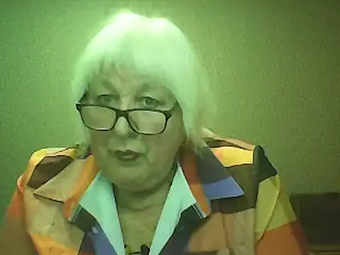 Alexia64231 online show from October 3, 2025, 3:57 pm