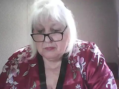 Alexia64231 online show from April 11, 2026, 12:20 pm