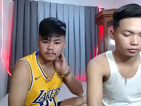 hot emman online show from November 13, 2025, 12:14 am