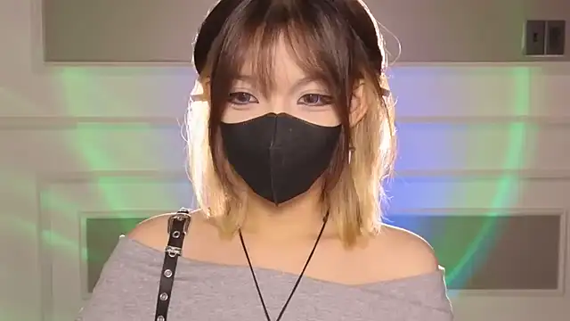      Panda      online show from April 28, 2026, 6:12 pm