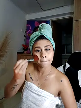 LuluMonroe Eup online show from May 7, 2026, 12:48 am