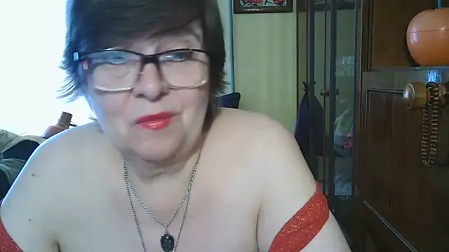 Snapshot of VeronicaGold511 chatting on June 14, 2026, 6:25 am VeronicaGold511 online show from June 14, 2026, 6:25 am