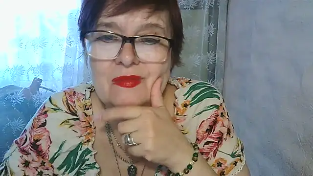 Snapshot of VeronicaGold511 chatting on July 22, 2026, 7:32 am VeronicaGold511 online show from July 22, 2026, 7:32 am