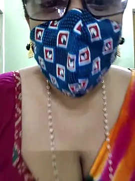 sweet-lotus online show from November 12, 2025, 3:43 am