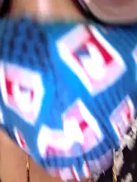 sweet-lotus online show from December 19, 2025, 3:32 am