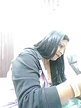 Cute-Janvi20 online show from November 21, 2025, 11:42 am