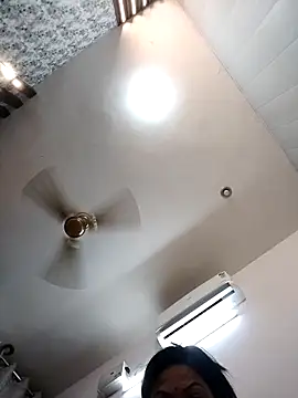 Cute-Janvi20 online show from March 18, 2026, 6:42 pm