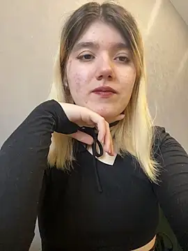 Snapshot of Cherry___Blossom chatting on February 15, 2026, 11:20 am Cherry Blossom online show from February 15, 2026, 11:20 am