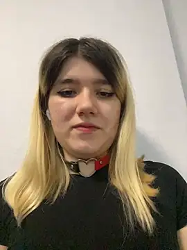 Snapshot of Cherry___Blossom chatting on March 19, 2026, 5:46 pm Cherry Blossom online show from March 19, 2026, 5:46 pm