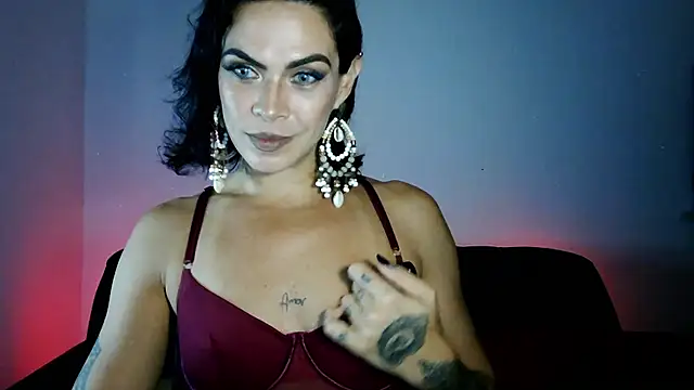 Veronnaink online show from May 2, 2026, 12:16 am