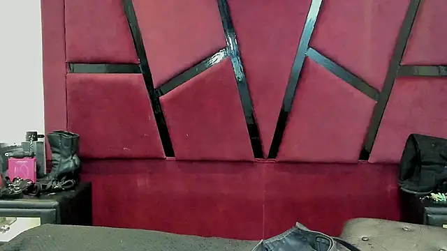 AlliceJelany online show from November 16, 2025, 7:40 pm