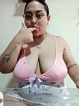 RachelCute1 online show from September 17, 2025, 1:02 pm