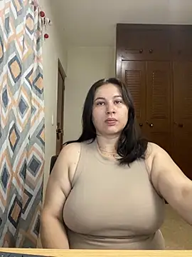 victoriadaniela online show from February 2, 2026, 4:44 am