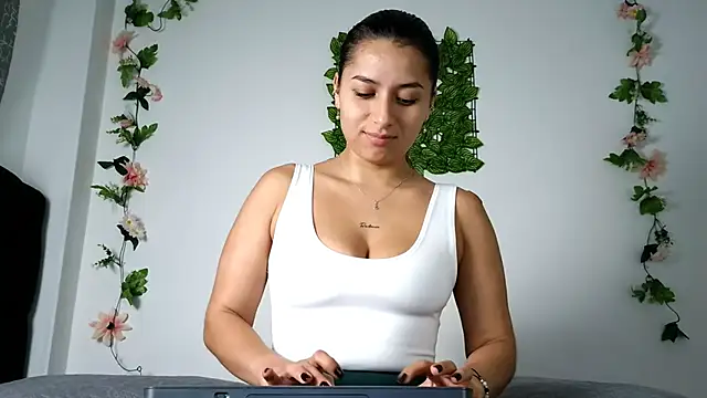 abella-lemus online show from February 4, 2026, 12:22 pm