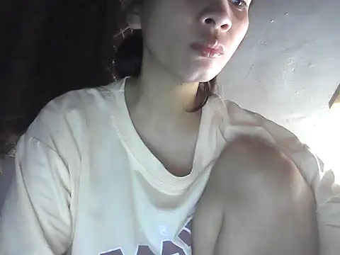 Snapshot of ivyloving4you chatting on October 13, 2025, 9:38 pm ivyloving4you online show from October 13, 2025, 9:38 pm