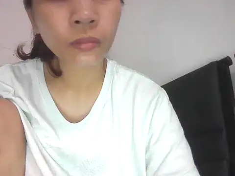 Snapshot of ivyloving4you chatting on October 24, 2025, 1:04 am ivyloving4you online show from October 24, 2025, 1:04 am