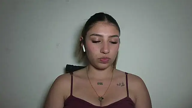 AriaBliss- online show from May 18, 2026, 8:46 pm