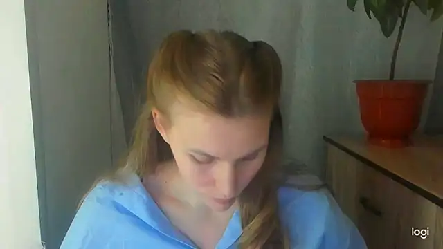 Snapshot of JuliaMuuun chatting on May 31, 2026, 8:09 pm JuliaMuuun online show from May 31, 2026, 8:09 pm