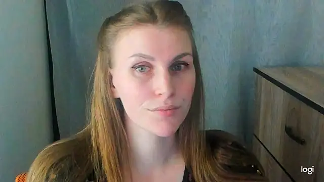 Snapshot of JuliaMuuun chatting on June 13, 2026, 9:02 pm JuliaMuuun online show from June 13, 2026, 9:02 pm