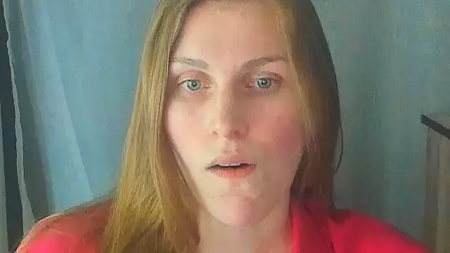 Snapshot of JuliaMuuun chatting on June 10, 2026, 9:16 pm JuliaMuuun online show from June 10, 2026, 9:16 pm