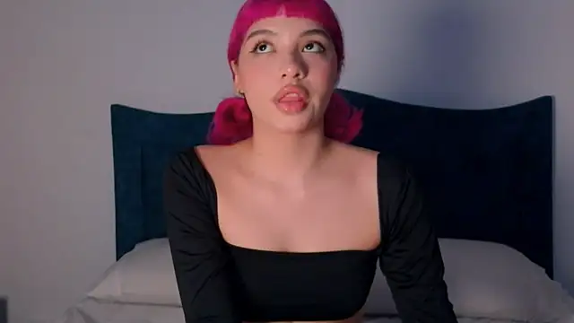 Snapshot of angelinhaaa chatting on December 3, 2025, 2:34 am angelinhaaa online show from December 3, 2025, 2:34 am