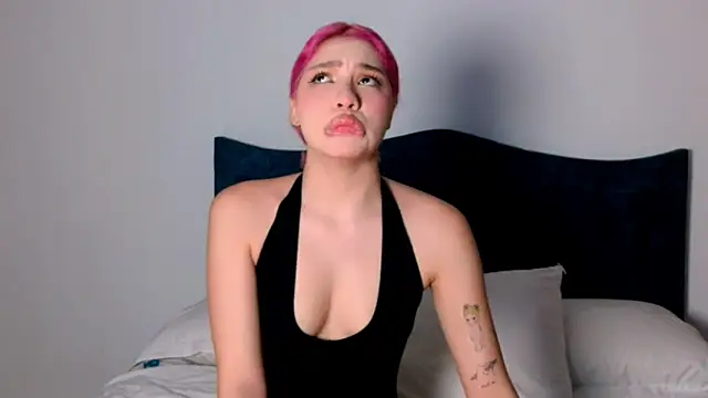 Snapshot of angelinhaaa chatting on November 14, 2025, 12:25 am angelinhaaa online show from November 14, 2025, 12:25 am