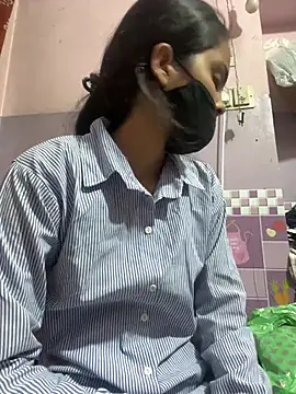 Snapshot of Sandhya_77 chatting on July 7, 2026, 6:05 am Sandhya 77 online show from July 7, 2026, 6:05 am